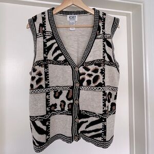Vintage Koret Black and White Geo Design Sweater Vest Size Petite Small